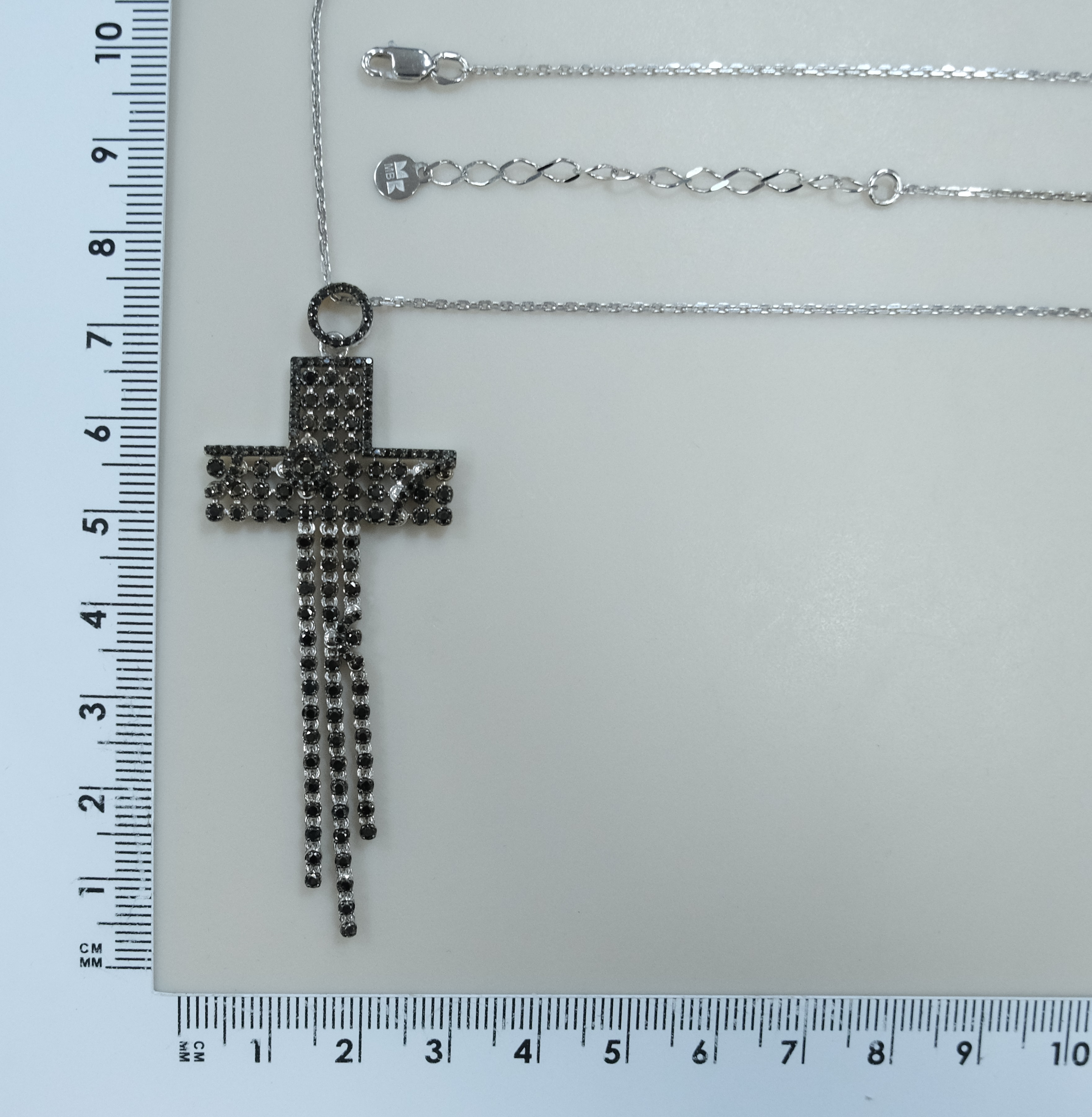 Колье из белого золота с бриллиантами "Крест"